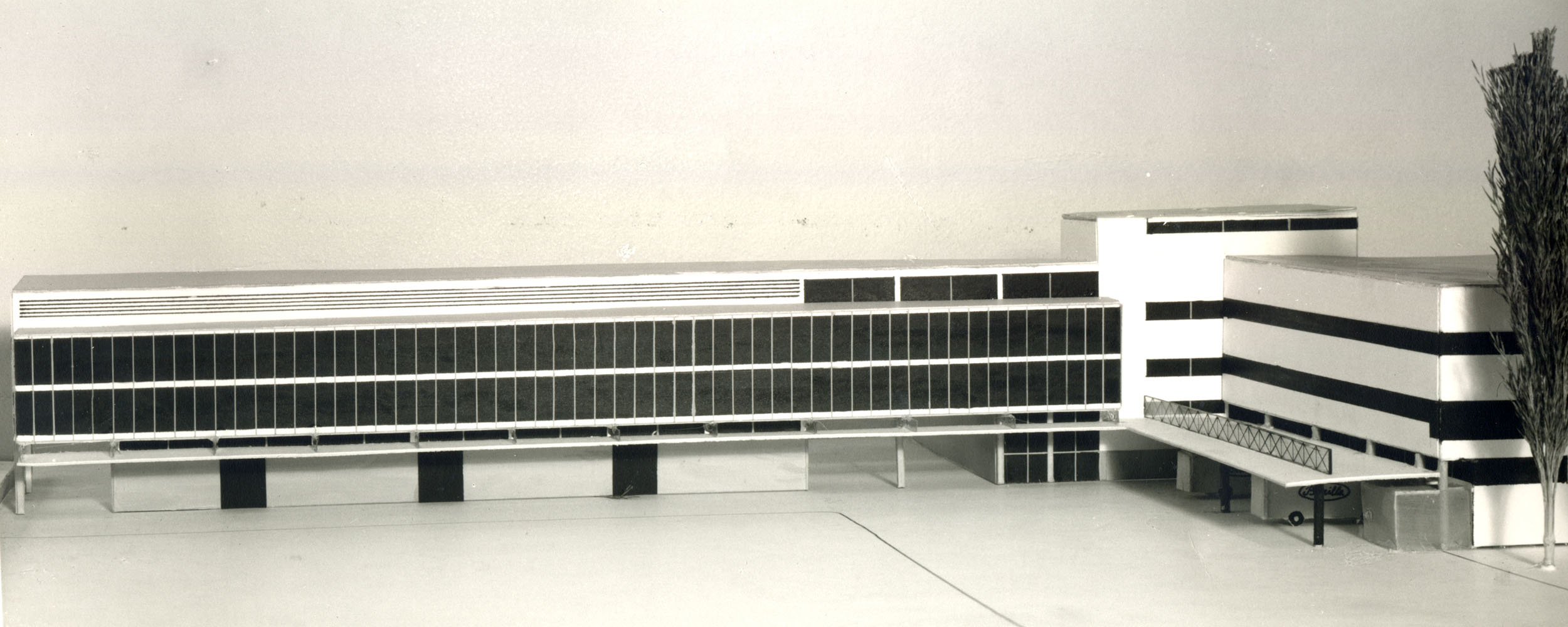 A view of the detailed model with the project of architect Gian Luigi Giordani for the northern structure, that in the end was not built [ASB, O, Stabilimenti, Foto Vaghi].