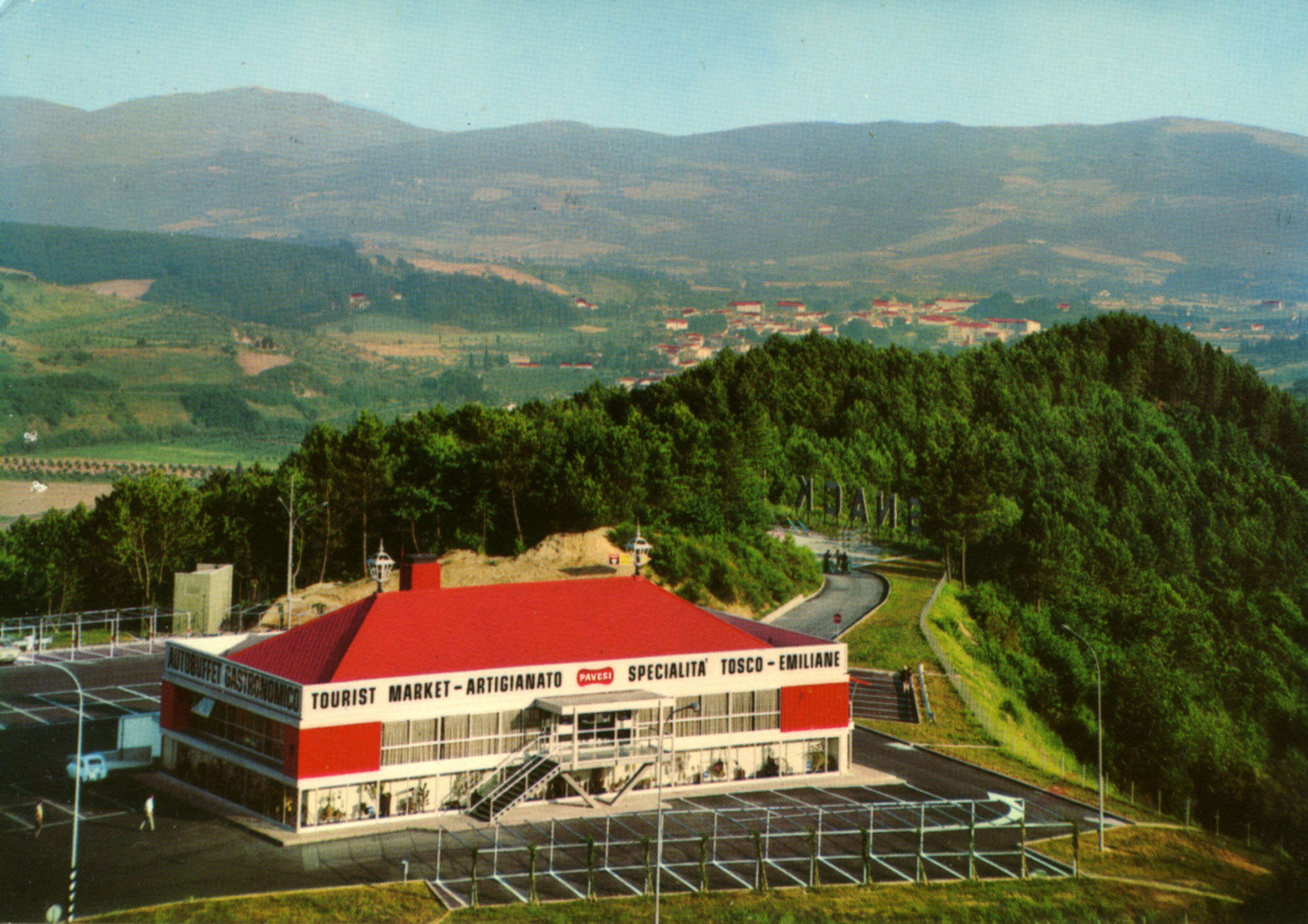 Pavesi Service Station postcard - Aglio