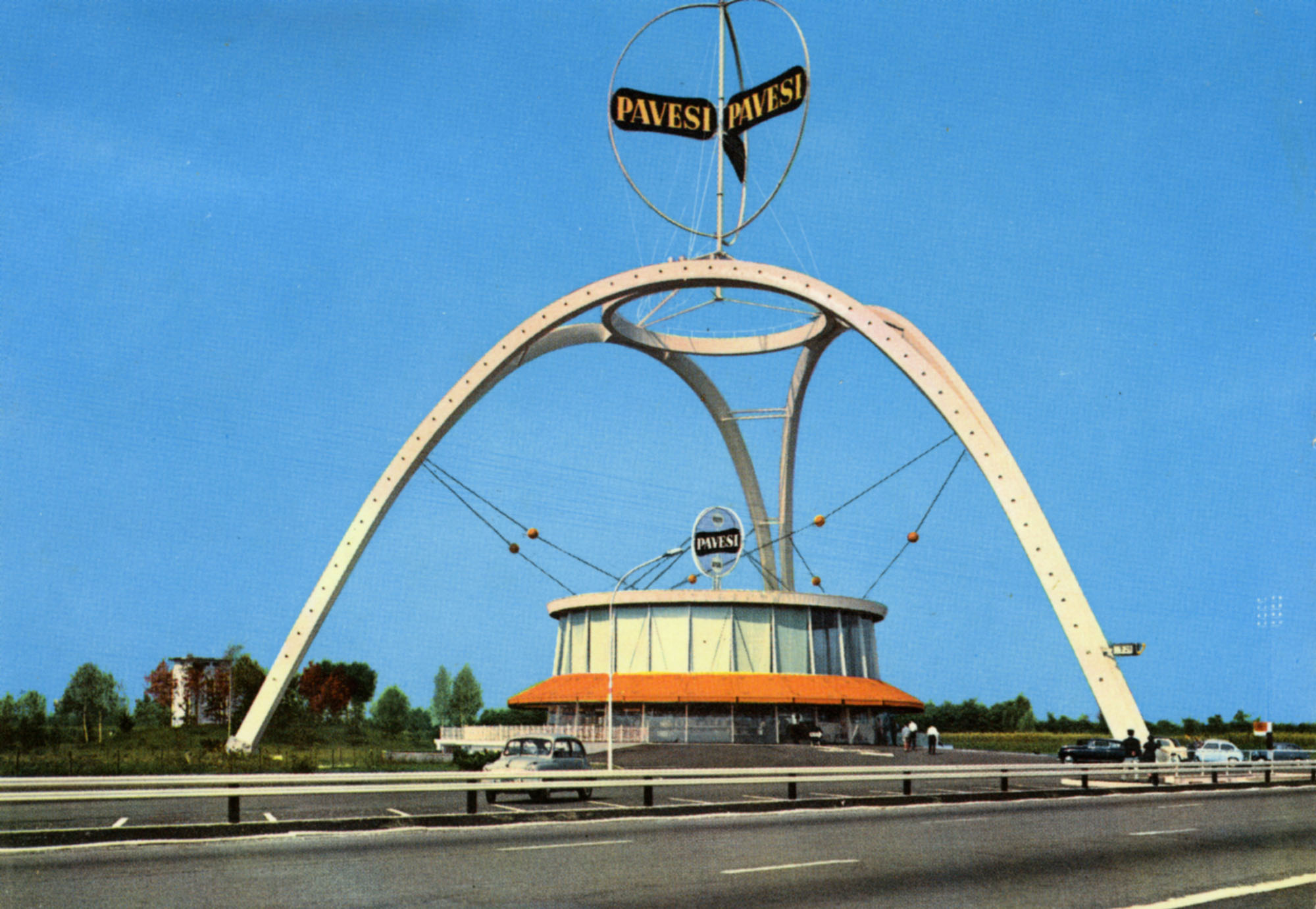 Pavesi Service Station postcard - Lainate