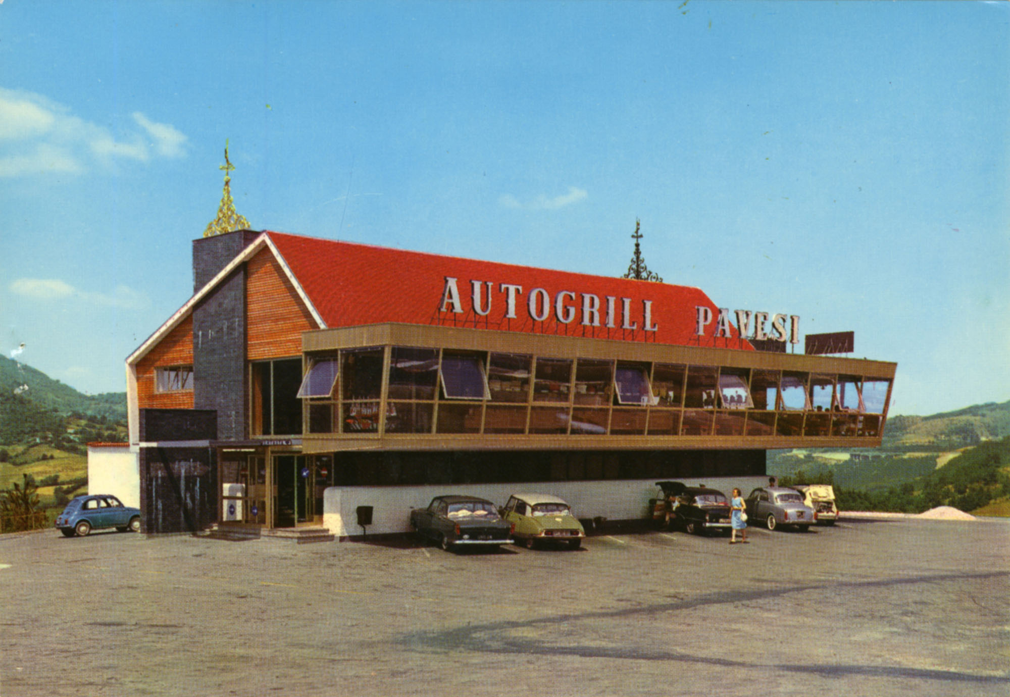 Pavesi Service Station postcard - Roncobilaccio