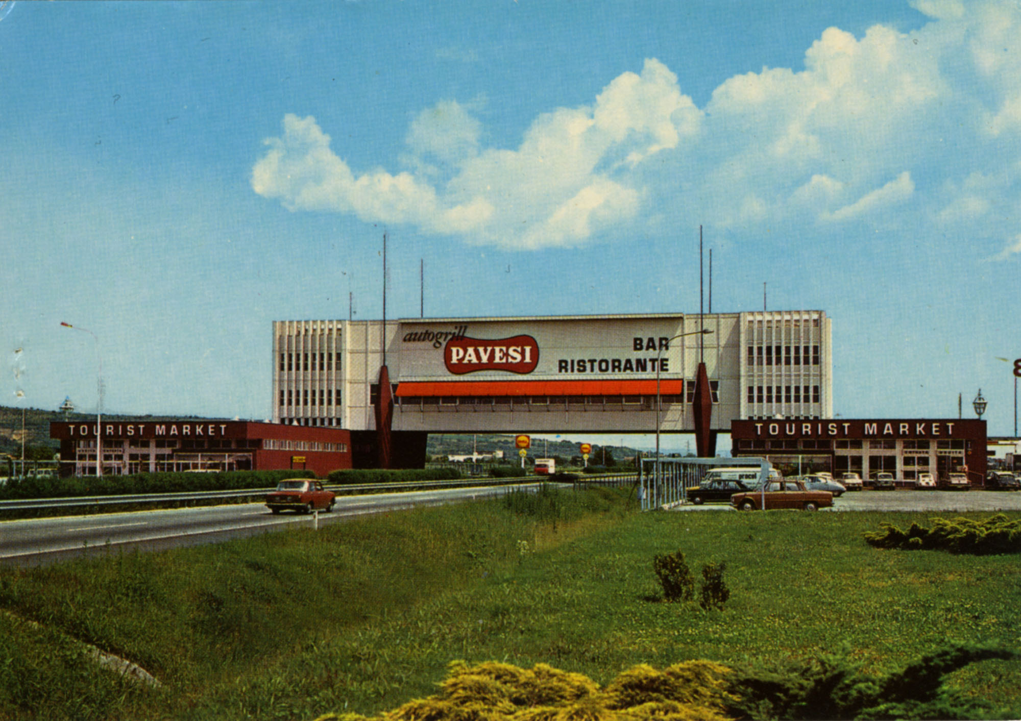 Pavesi Service Station postcard - Soave