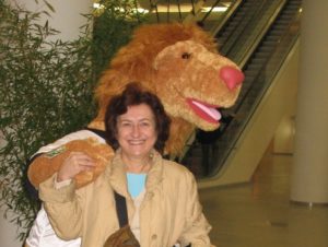 Graziella Carbone with the mascot of the Nuremberg Fair in 2007.